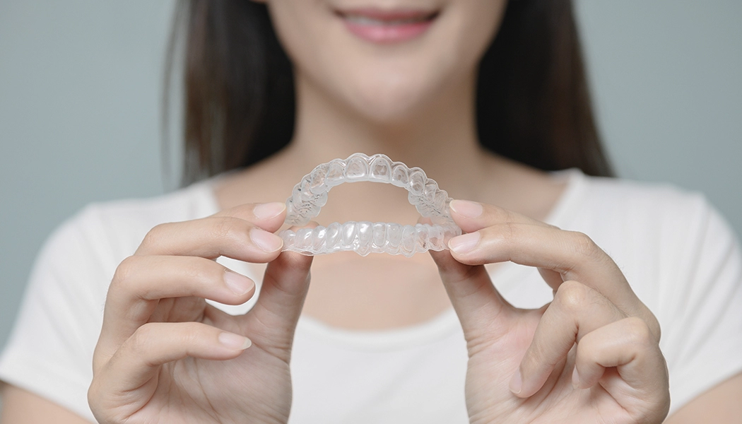 фото:Зубная каппа при бруксизме::Прозрачная каппа от зубного скрежета